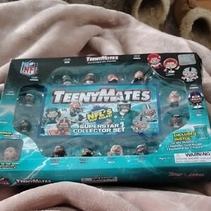 TeenyMates NFL Superstar 2026 Collector Set